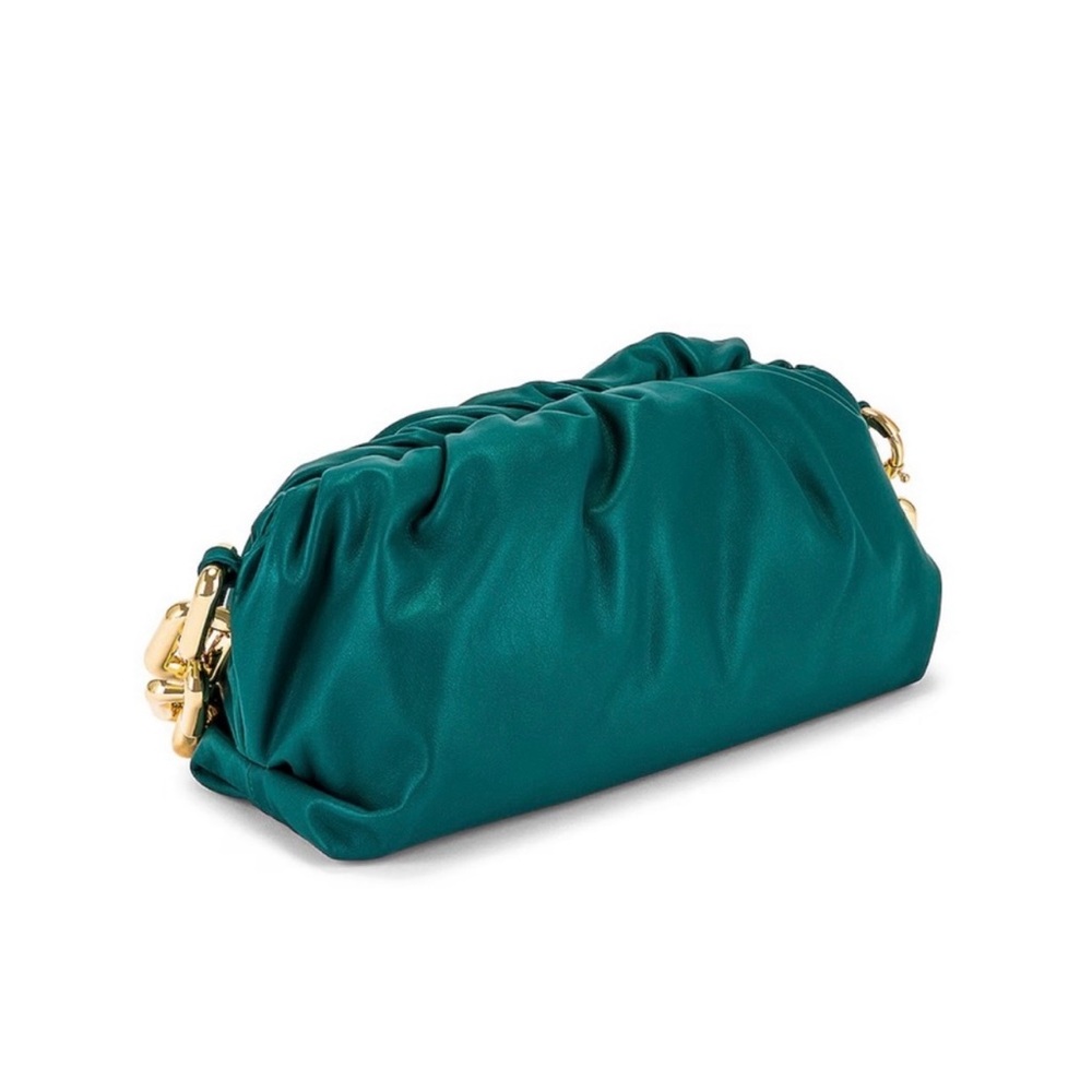 Bottega Veneta Chain Pouch Bag Green only worn ONCE